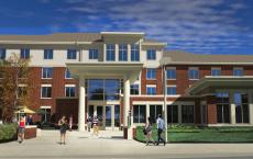 学习社区取代了恩波利亚州立大学的两个过时的宿舍