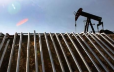 最近导致石油和天然气破产的原因是什么