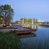杜克大学的新中文校园坐落在人工湖之上