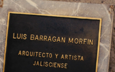 艺术家将路易斯·巴拉贡的遗体变成钻石以换取他的档案