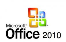 带有Microsoft盲文打印机的印度裔小男孩