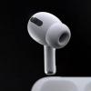 解决AirPods Pro出现噼啪声或静电的声音