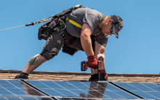 美国太阳能产业将失去61.4万个工作岗位
