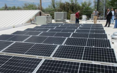 蒙特祖玛县在附属建筑物上安装了208个太阳能面板